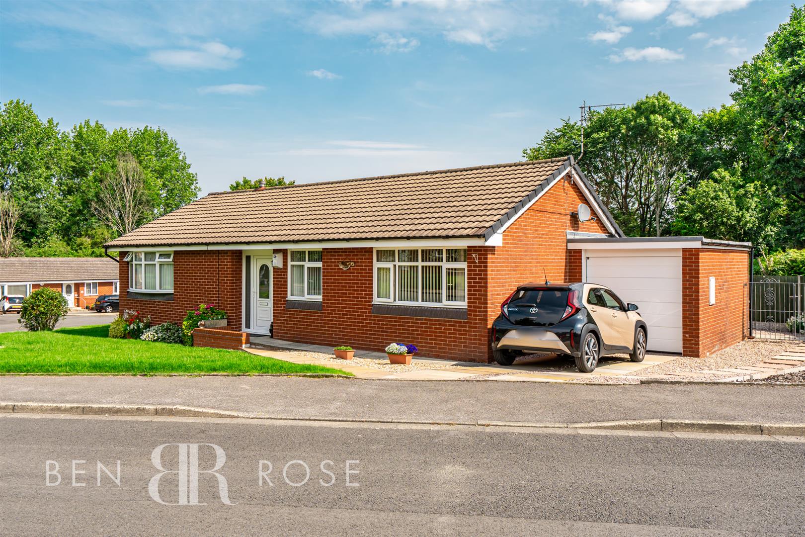 3 bed property in Well Orchard, Preston